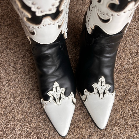 Cowgirl Boots Embroidered Pointed Toe Mid Calf Boots with Chunky Block Heel - Picture 4 of 16